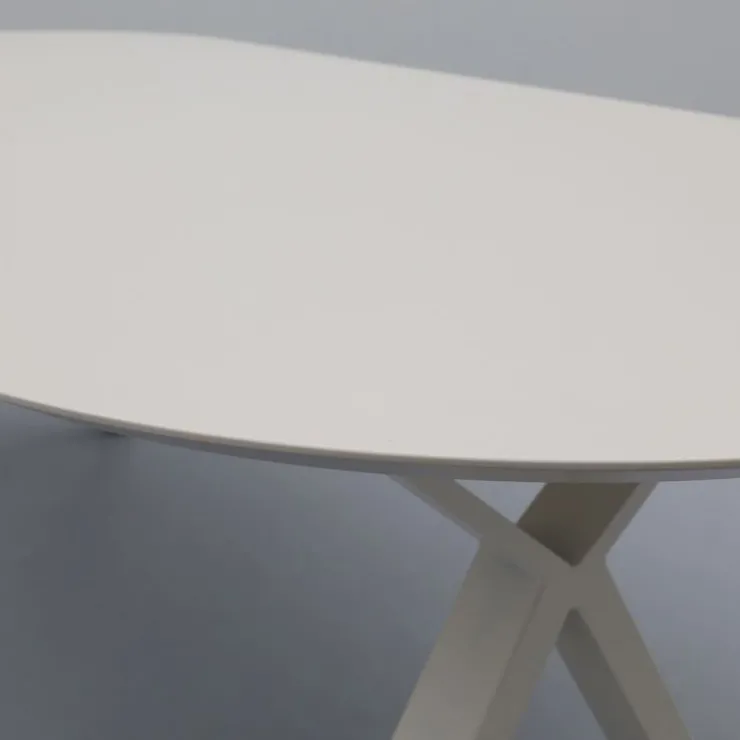 Trendhopper Eettafel Luna Capsule^ Eetkamertafels