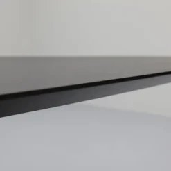 Trendhopper Eettafel Luna Organisch^ Eetkamertafels